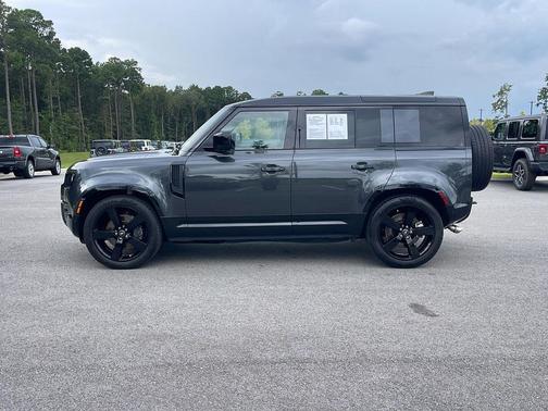 Carpathian Grey Premium Metallic 2025 Land Rover Defender 110 P500 X-Dynamic SE