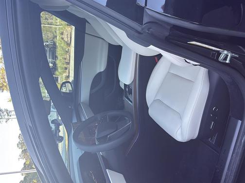 2026 Tesla Model S Base