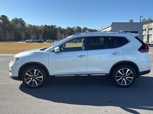 2020 Nissan Rogue SL