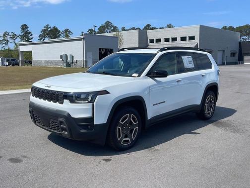 Bright White Clearcoat 2026 Jeep Cherokee Laredo 4x4