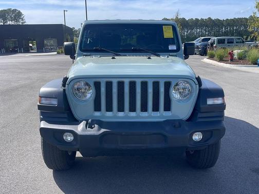 Earl Clearcoat 2023 Jeep Wrangler Sport S