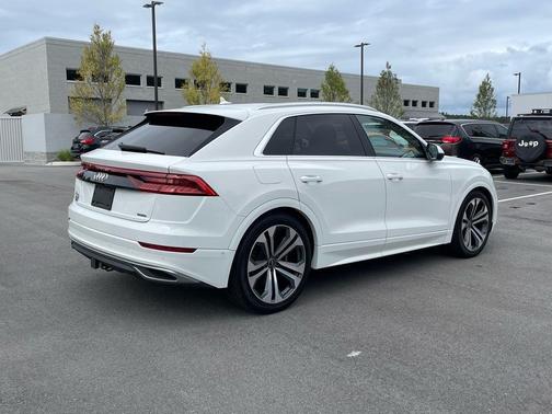 2022 Audi Q8 55 Prestige