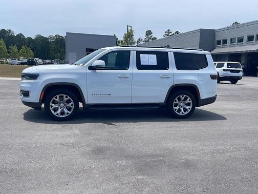 Bright White Clearcoat 2022 Jeep Wagoneer Series II 4x4