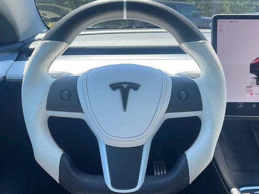 2023 Tesla Model Y Performance Dual Motor All-Wheel Drive