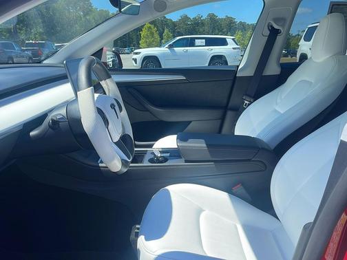 2023 Tesla Model Y Performance Dual Motor All-Wheel Drive