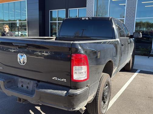 2022 RAM 2500 Big Horn Crew Cab 4x4 6'4' Box