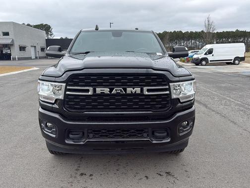 2022 RAM 2500 Big Horn Crew Cab 4x4 6'4' Box