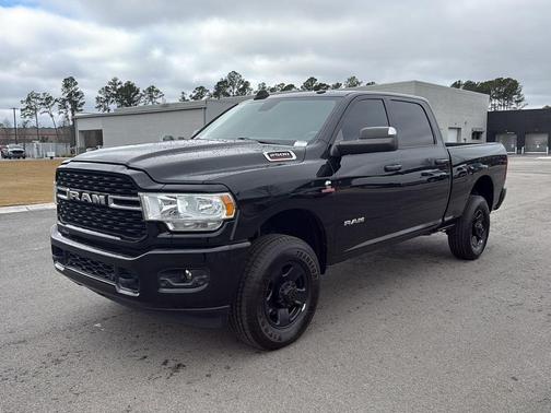 2022 RAM 2500 Big Horn Crew Cab 4x4 6'4' Box