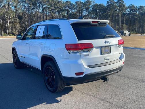 2018 Jeep Grand Cherokee Laredo E