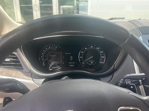 DIAMOND BLACK METALLIC 2017 Lincoln MKC Reserve