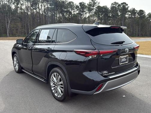 2024 Toyota Highlander Platinum