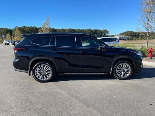 2024 Toyota Highlander Platinum