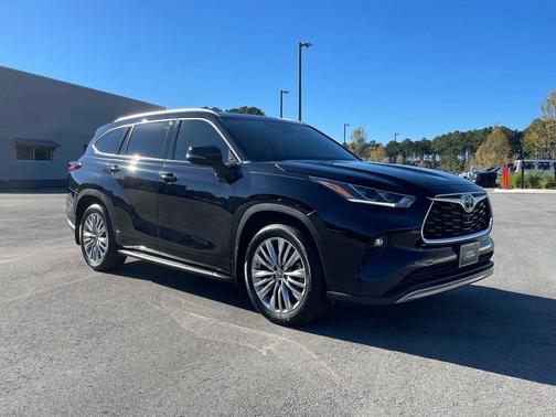 2024 Toyota Highlander Platinum