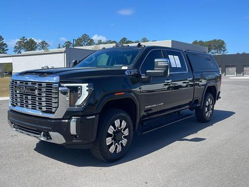 Onyx Black 2024 GMC Sierra 2500 Denali
