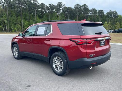 Radiant Red Tintcoat 2023 Chevrolet Traverse LT Leather