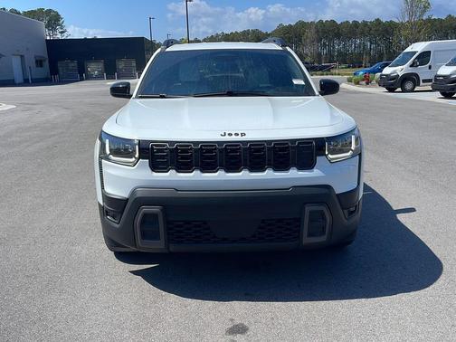 Bright White Clearcoat 2026 Jeep Cherokee Laredo 4x4