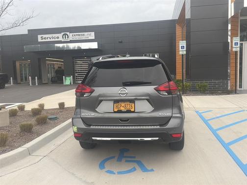 2019 Nissan Rogue SV