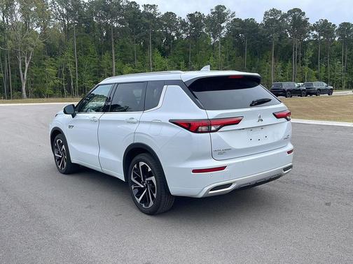 2025 Mitsubishi Outlander PHEV SEL