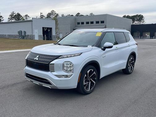 2025 Mitsubishi Outlander PHEV SEL