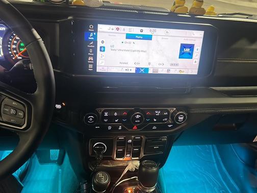 2025 Jeep Gladiator High Tide