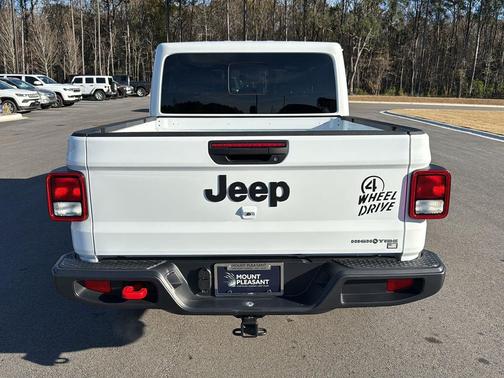 2025 Jeep Gladiator High Tide