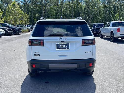 Bright White Clearcoat 2026 Jeep Cherokee Limited