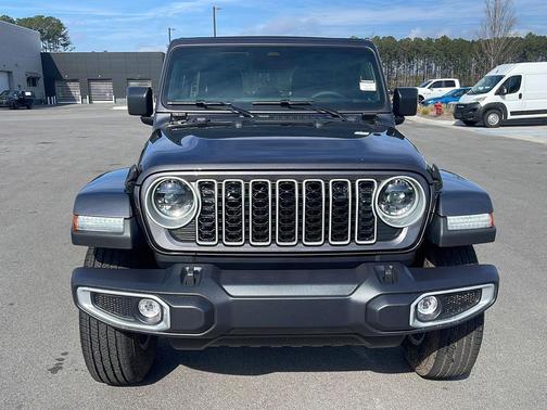 2026 Jeep Wrangler 4-Door Sahara 4x4