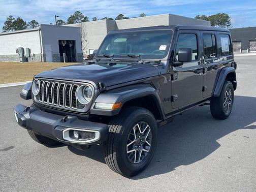 2026 Jeep Wrangler 4-Door Sahara 4x4