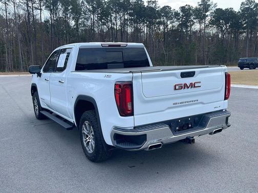 2022 GMC Sierra 1500 SLT