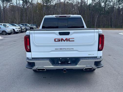 2022 GMC Sierra 1500 SLT