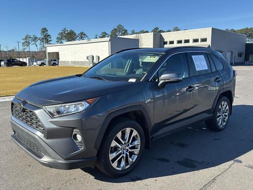 2020 Toyota RAV4 XLE Premium