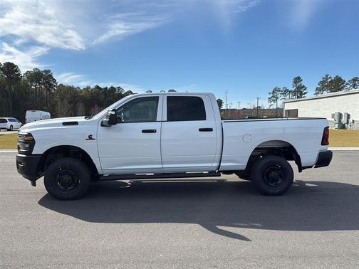 2026 RAM 2500 Tradesman Crew Cab 4x4 6'4' Box