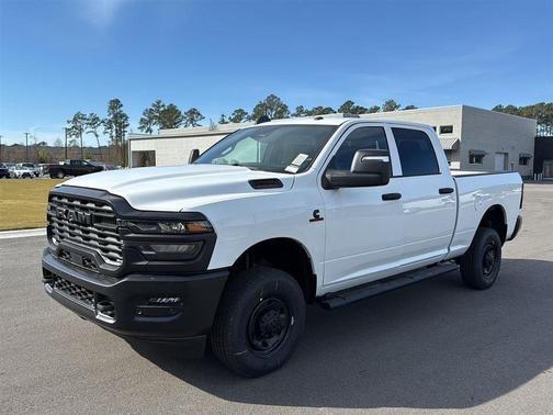 2026 RAM 2500 Tradesman Crew Cab 4x4 6'4' Box
