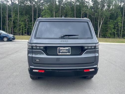 Baltic Gray Metallic Clearcoat 2026 Jeep Grand Wagoneer Summit Reserve 4x4