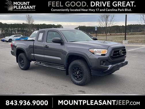 2022 Toyota Tacoma SR
