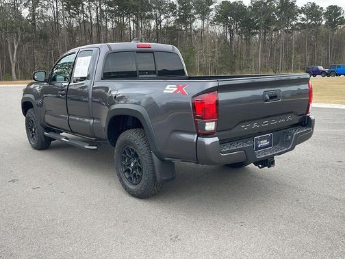 2022 Toyota Tacoma SR