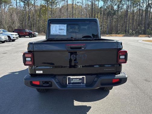 2026 Jeep Gladiator Sahara 4x4