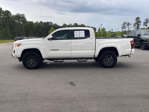 Ice Cap 2023 Toyota Tacoma SR5