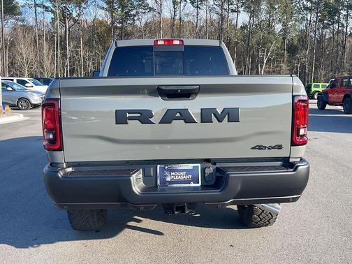 2026 RAM 2500 Tradesman Crew Cab 4x4 6'4' Box