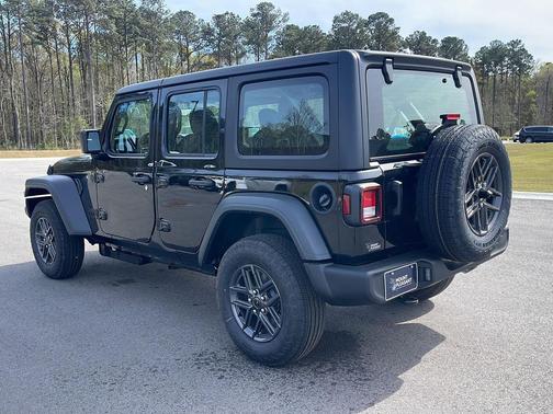 Black Clearcoat 2026 Jeep Wrangler Sport