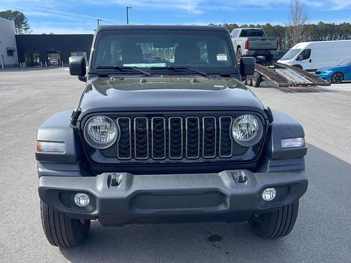 Black Clearcoat 2026 Jeep Wrangler Sport