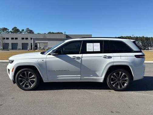 2023 Jeep Grand Cherokee 4xe Overland