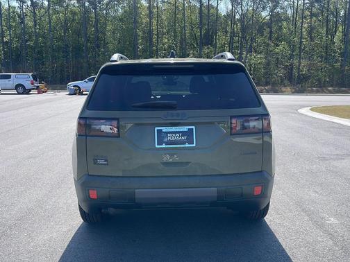 '41 2026 Jeep Cherokee Laredo 4x4