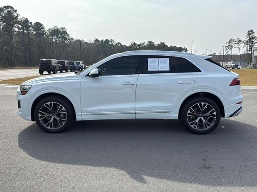 2024 Audi Q8 55 Premium