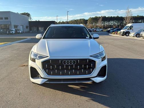 2024 Audi Q8 55 Premium