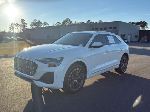 2024 Audi Q8 55 Premium