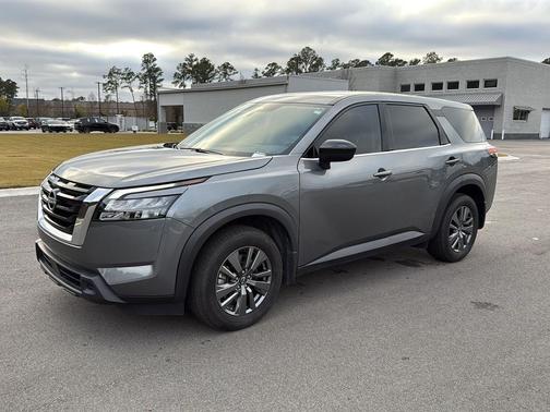 2024 Nissan Pathfinder S 4WD