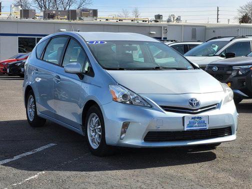 2013 Toyota Prius v Five