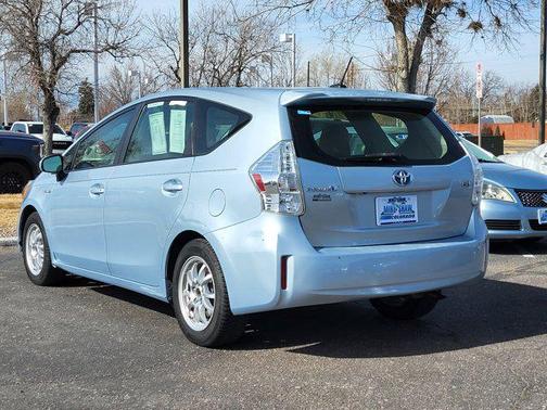 2013 Toyota Prius v Five