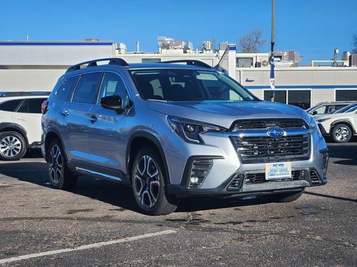 Ice Silver Metallic 2025 Subaru Ascent Limited 8-Passenger